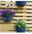 Lot de 2 pots de fleurs à suspendre en plastique pour balcon mur décoration de la maison crochet amovible sur clôture avec trou de drainage et 4 crochets bleu foncé + bleu foncé